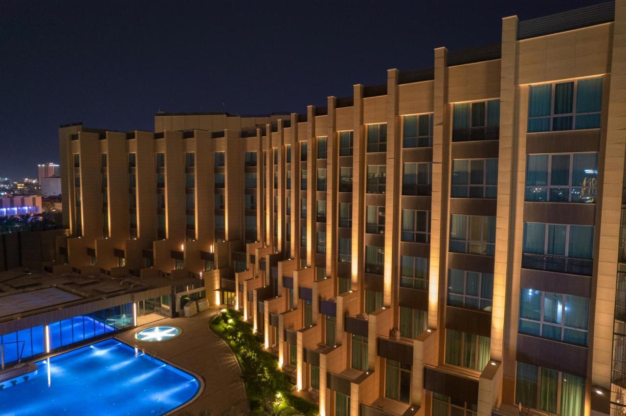 Grand Millennium Al Seef Basra Exterior foto
