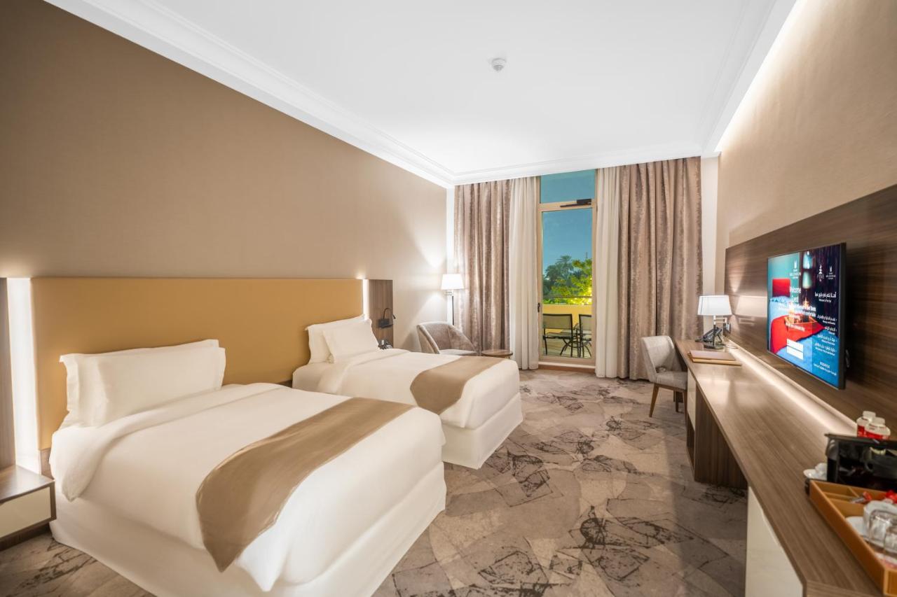 Grand Millennium Al Seef Basra Exterior foto