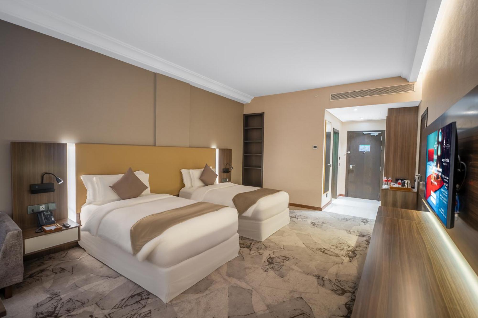 Grand Millennium Al Seef Basra Exterior foto